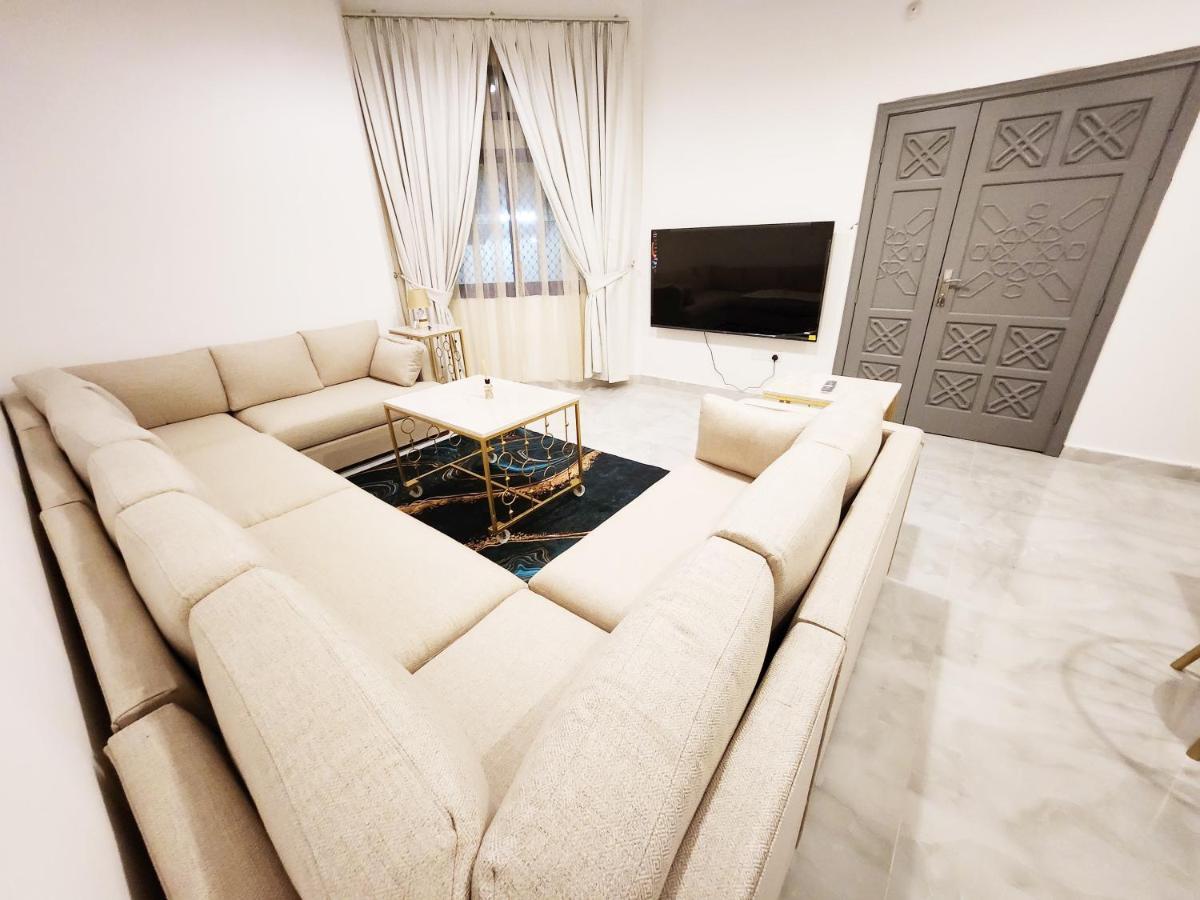Moods Holiday Homes Al Ain Bagian luar foto