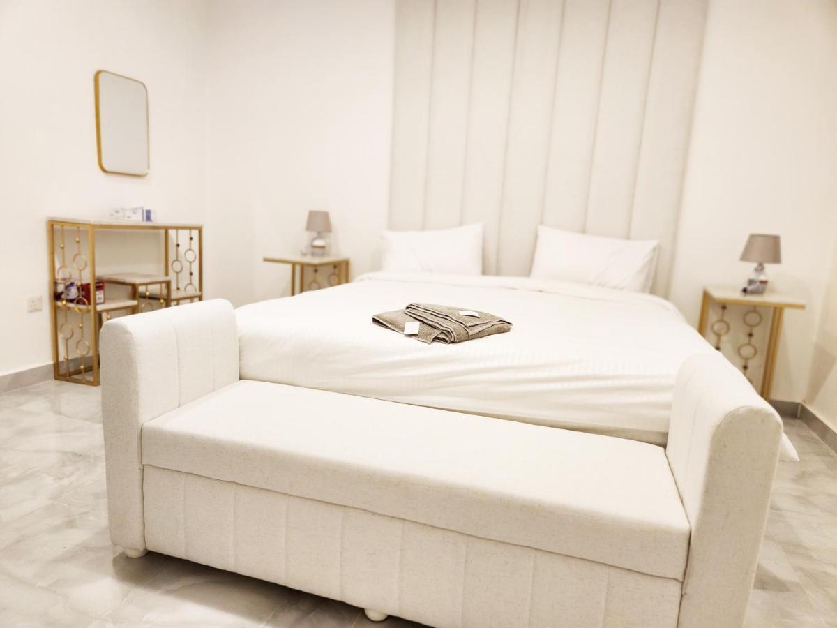 Moods Holiday Homes Al Ain Bagian luar foto